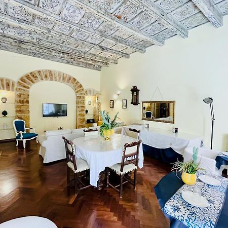 Bed and breakfast Antica Palermo R&B Extérieur photo
