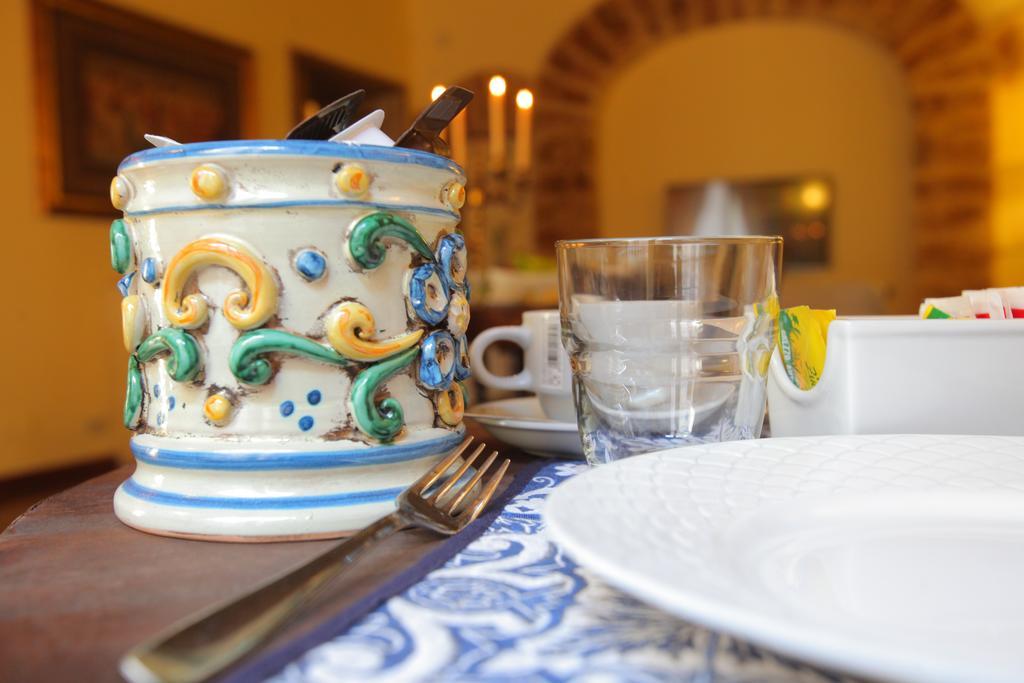 Bed and breakfast Antica Palermo R&B Extérieur photo