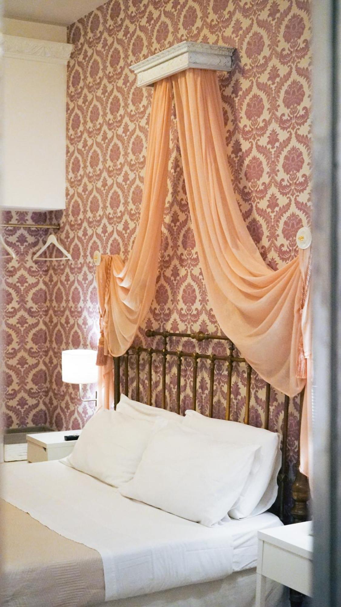Bed and breakfast Antica Palermo R&B Extérieur photo